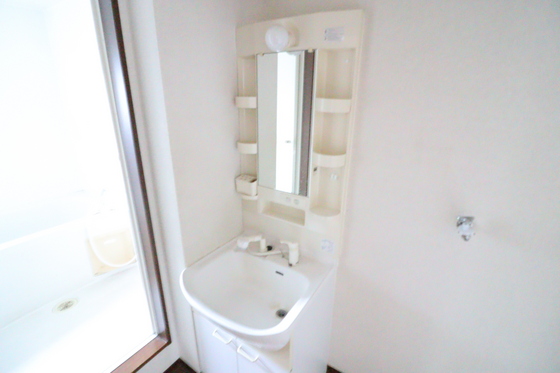 洗面設備　※別部屋の写真です