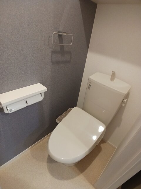 トイレ　温水洗浄便座