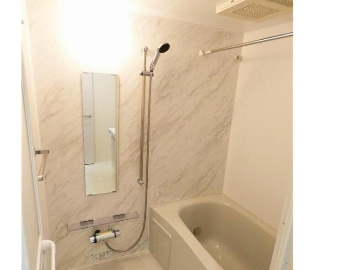 バス・シャワールーム　ゆったり過ごせるお風呂です