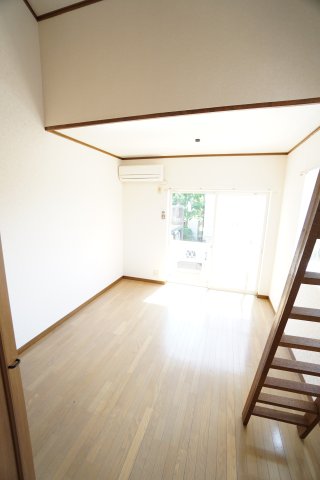 居室・リビング　※同物件の写真です。