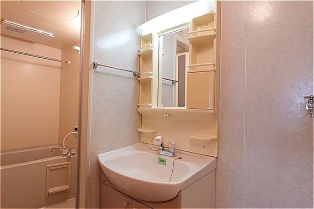 洗面設備　洗髪洗面化粧台