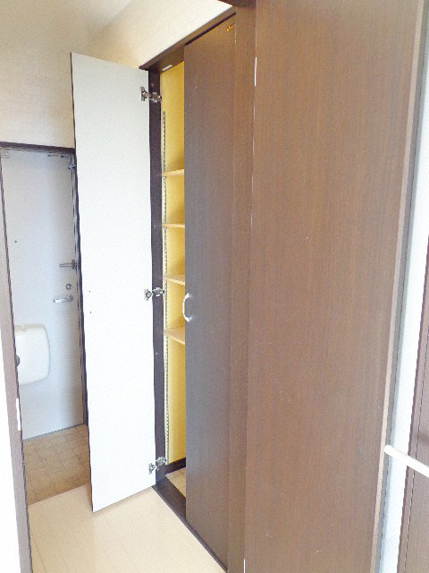 その他設備　シューズクローゼット付きです！