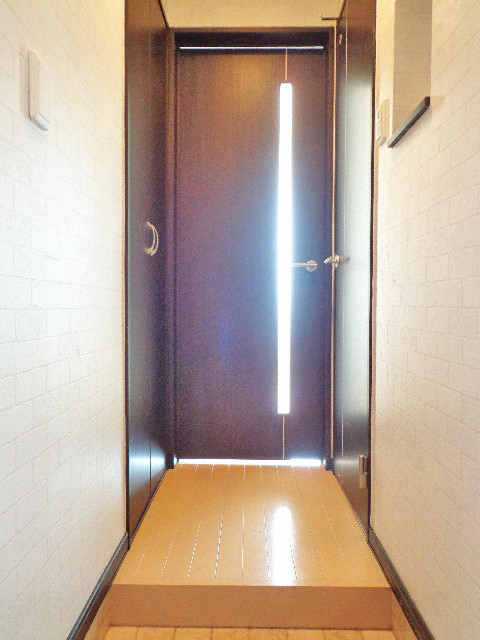 玄関　広々とした玄関です！