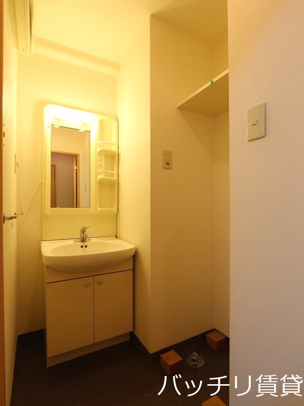 洗面設備　※画像は同型タイプの為、現状を優先