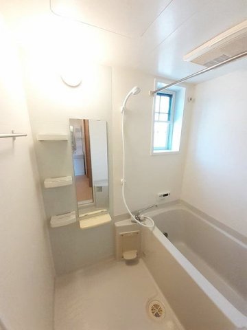 バス・シャワールーム　きれいなお風呂です