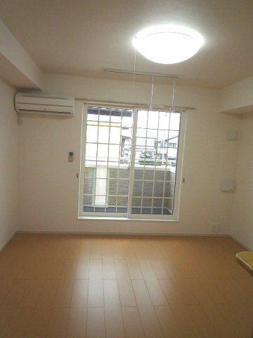 居室・リビング　使いやすい居間です