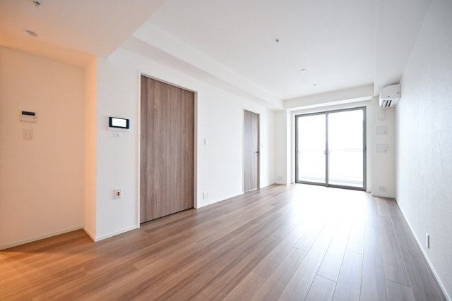 居室・リビング　こちらの居間で趣味の時間をお楽しみください