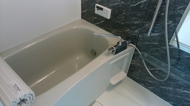 バス・シャワールーム　バス