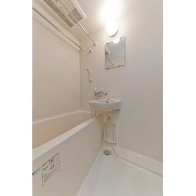 バス・シャワールーム　※写真は同タイプ住戸です。