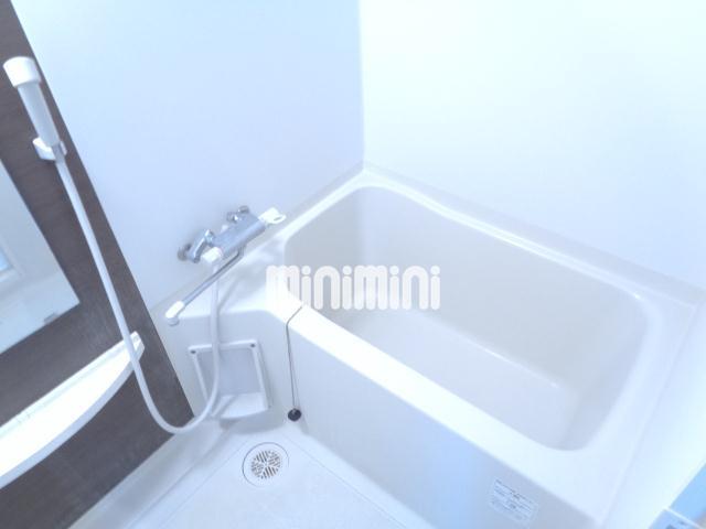 バス・シャワールーム　ゆったりつかれる浴槽つきです