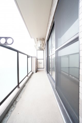 バルコニー　※同物件・同タイプの写真です。