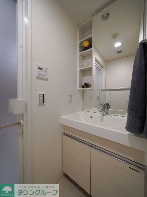 洗面設備　※写真は同タイプ住戸です。