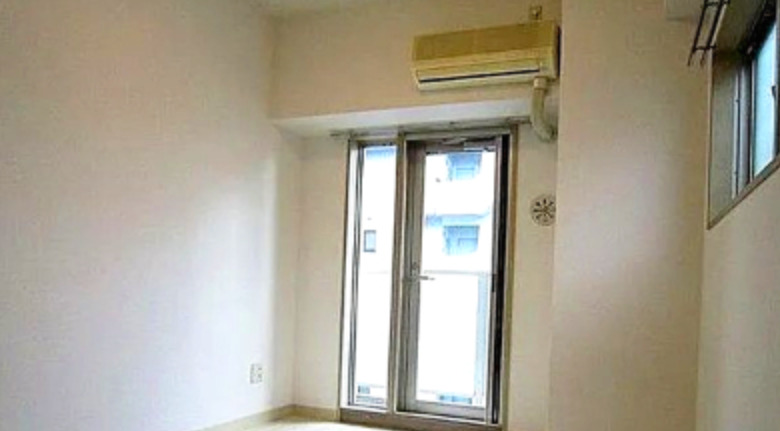 居室・リビング　室内　※別室参考写真です。