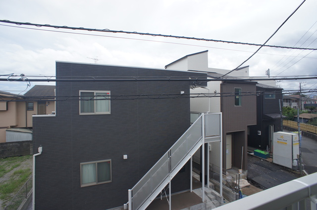 眺望　バルコニーからの眺めです♪圧迫感はありません！