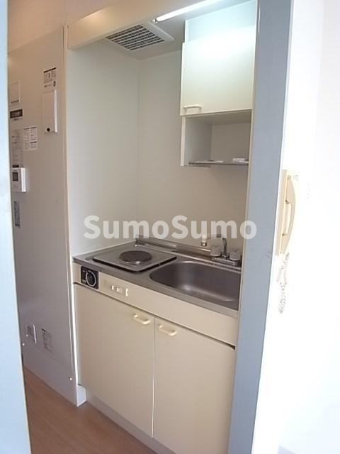 キッチン　コンパクトなキッチンで掃除もラクラク