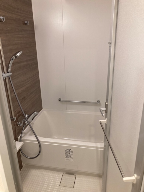 バス・シャワールーム　※写真は同タイプ住戸です。