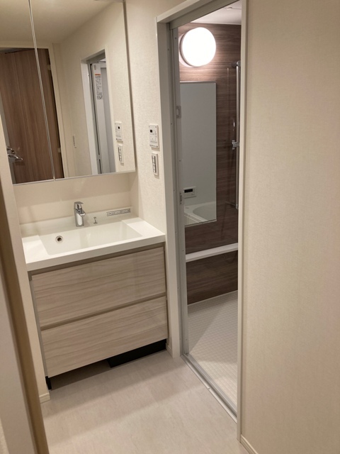 洗面設備　※写真は同タイプ住戸です。