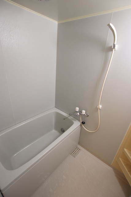 バス・シャワールーム　追い焚き付きのバスルーム♪