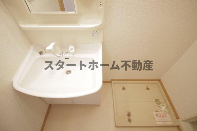 洗面設備　使いやすい洗面所です