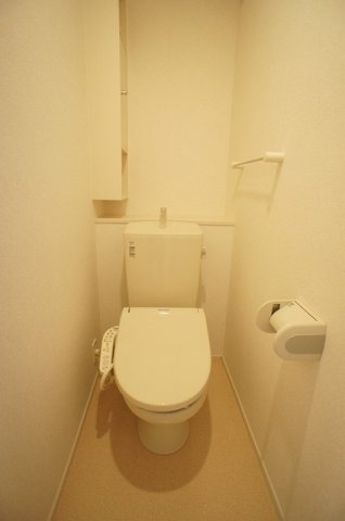 トイレ　清潔感のあるトイレです