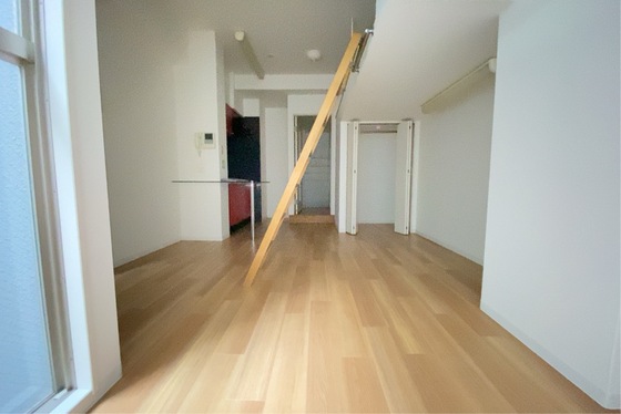 居室・リビング　※別部屋の写真です