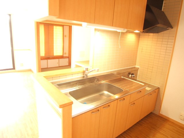 キッチン　写真は同型タイプ