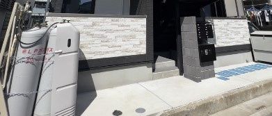 エントランス　同施工参考写真となります