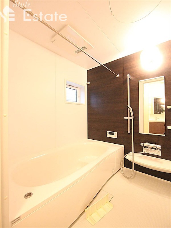 バス・シャワールーム　バスルーム
