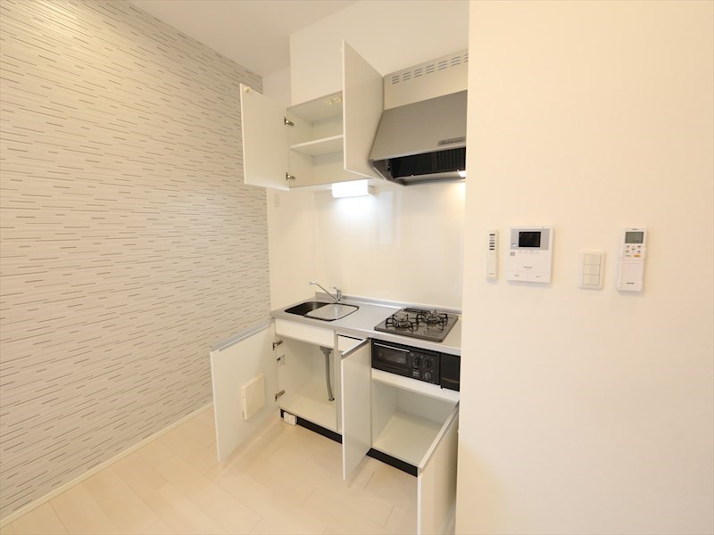 キッチン　システムキッチン（ガス2口コンログリル付）同型写真