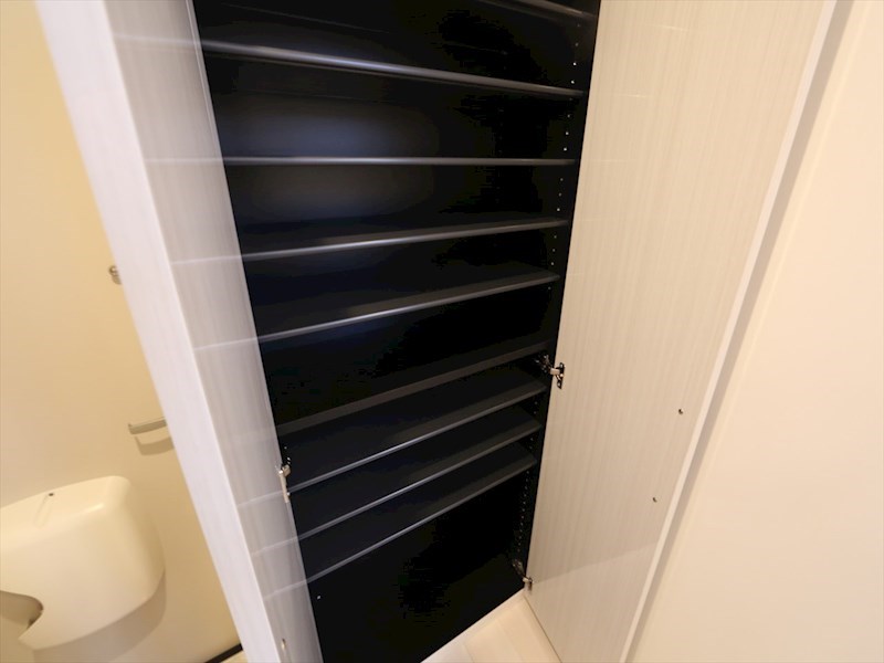 玄関　玄関　シューズボックス付（収納充実してます）同型写真