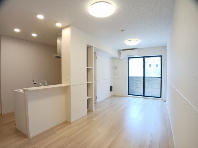 居室・リビング　同一施工会社参考写真です