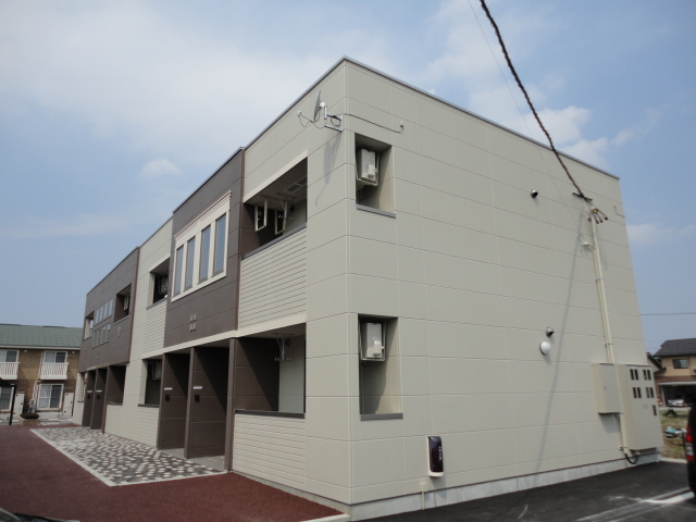 エントランス　外観写真（昼）