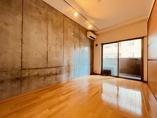 居室・リビング　ゆったり過ごせる居間です