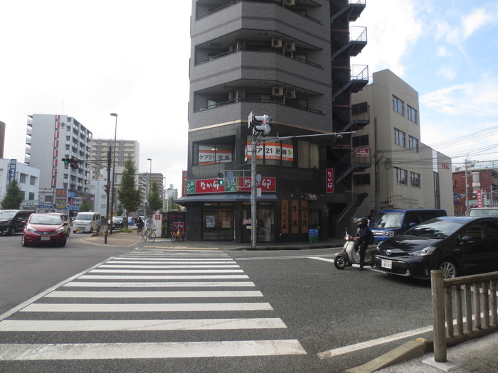 飲食店　なか卯（飲食店）まで180m