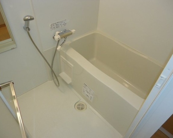 バス・シャワールーム　ゆとりの広さのバスルーム♪