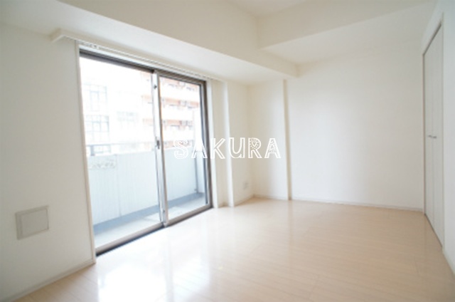 居室・リビング　使いやすい形の為、レイアウトを楽しめます♪