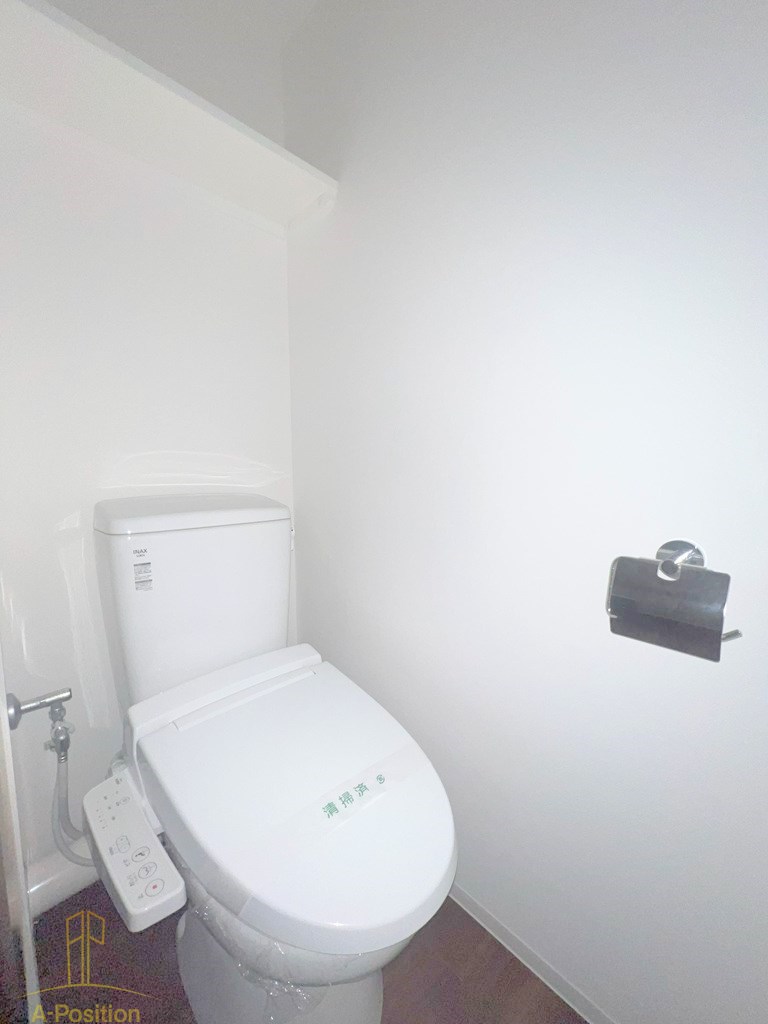 トイレ　セレニテ難波プリエ