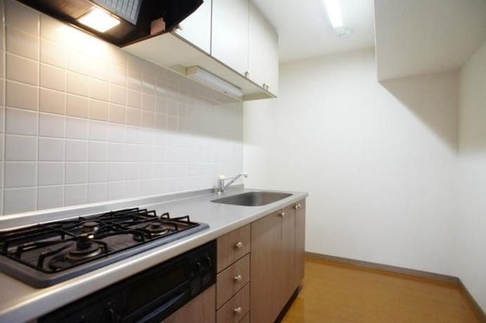 キッチン　※別号室のお写真です。内装設備等の参考にしてください。