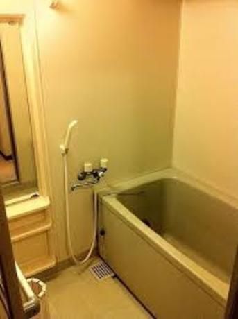 バス・シャワールーム　※別号室のお写真です。内装設備等の参考にしてください。