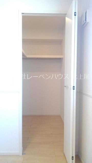 収納　お問合せは048-772-8202