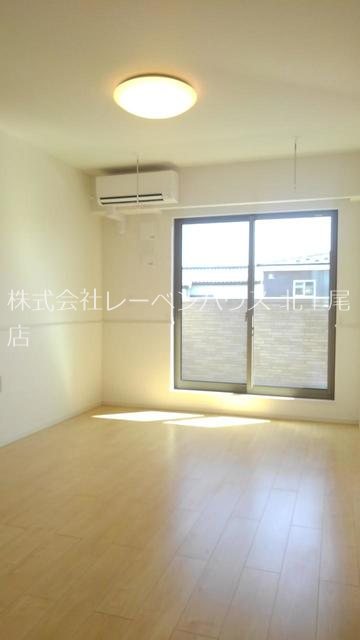 居室・リビング　お問合せは048-772-8202