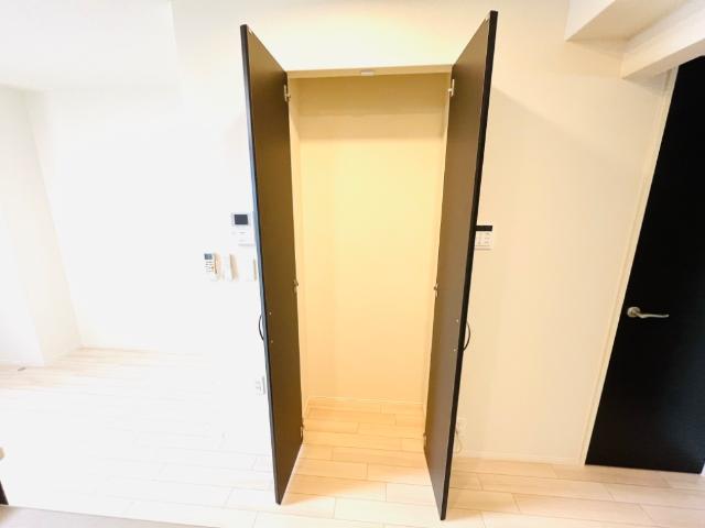 収納　キッチン横