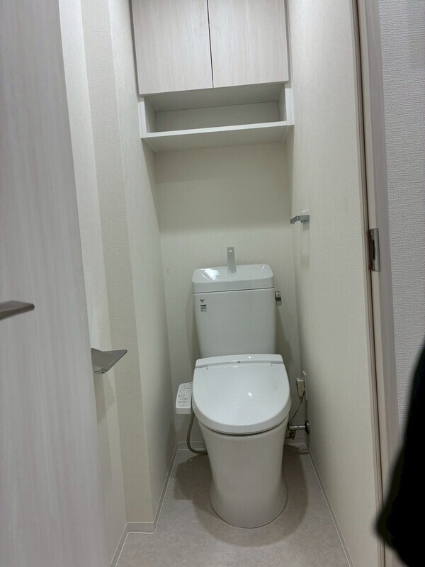 トイレ　嬉しい温水洗浄便座♪