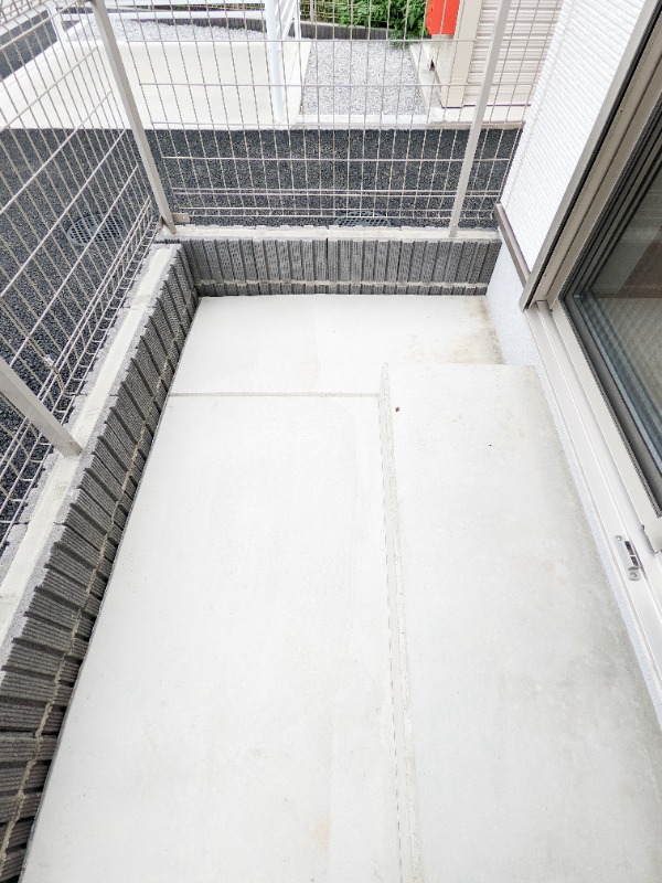 バルコニー　図面と現状に相違がある場合には現状を優先