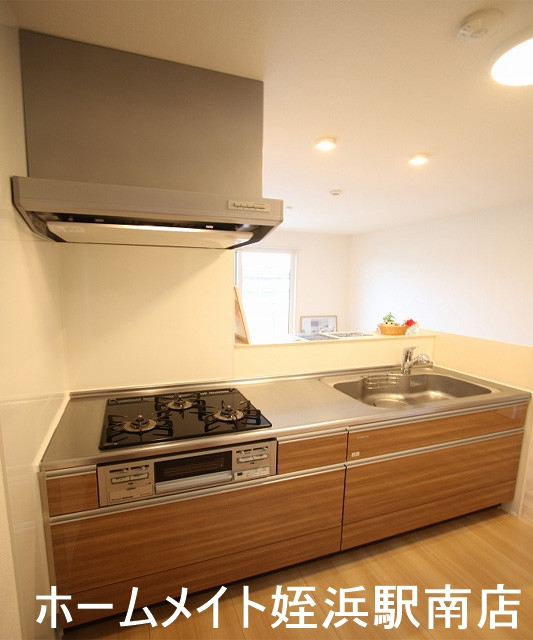 キッチン　★３口コンロで料理が捗ります！★※別部屋参考写真