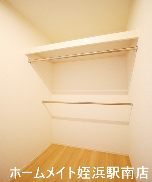 収納　★ウォークスルークローゼットです★※別部屋参考写真