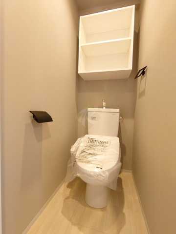 トイレ　ALTERNA池袋EAST