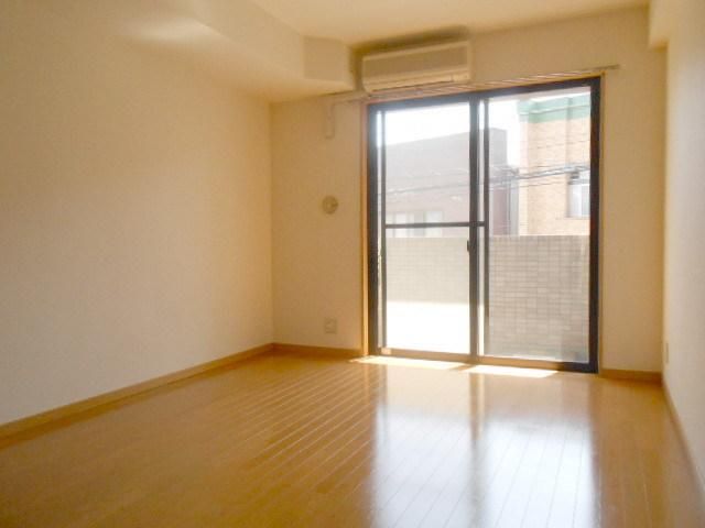 居室・リビング　★★日の入る明るいお部屋★★