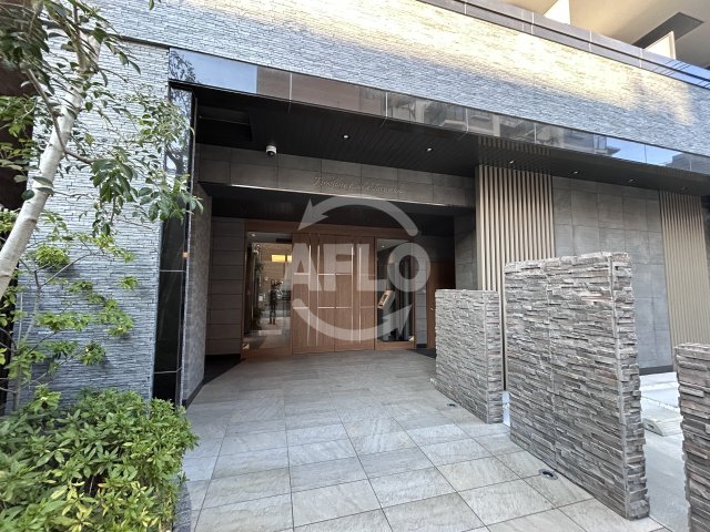 エントランス　ファーストフィオーレ江坂垂水町　エントランス