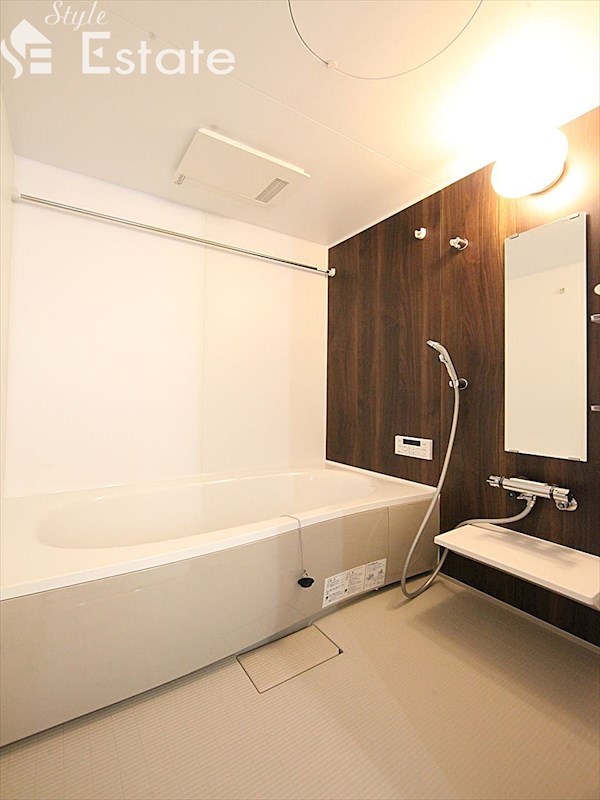 バス・シャワールーム　バスルーム